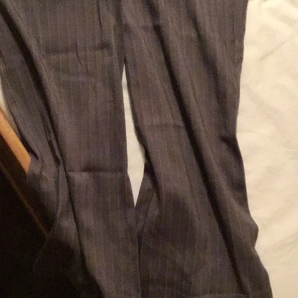 Capris - Picture 3 of 4